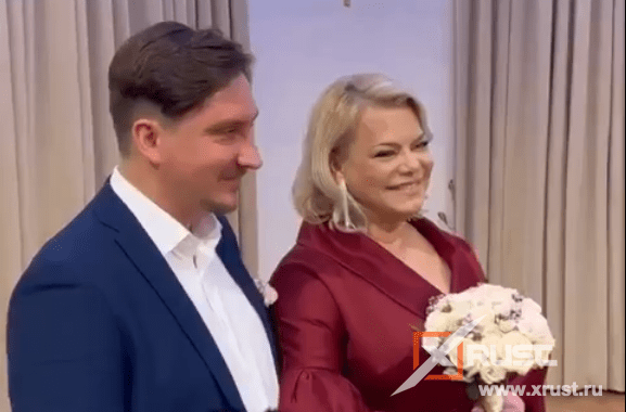 Yana Poplavskaya got married
