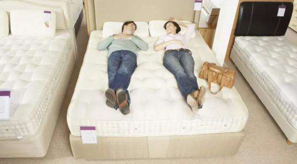 Двуспальная кровать: какие существуют размеры, и как выбрать правильный