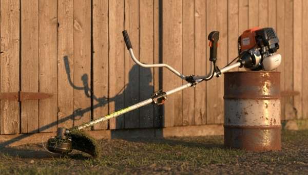ТОП-15 лучших бензиновых триммеров: рейтинг 2025 года и советы по выбору