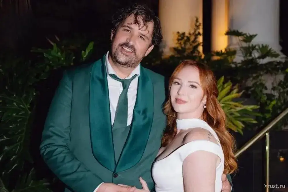 Y&R star Camryn Grimes married Brock Powell after three years of engagement Y&R star Camryn Grimes marries Brock Powell after three years of engagement